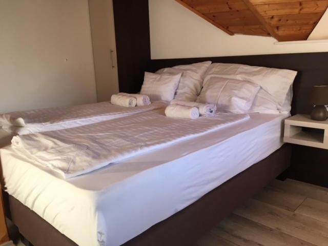 Varlak Vendeghaz Guest house Siofok